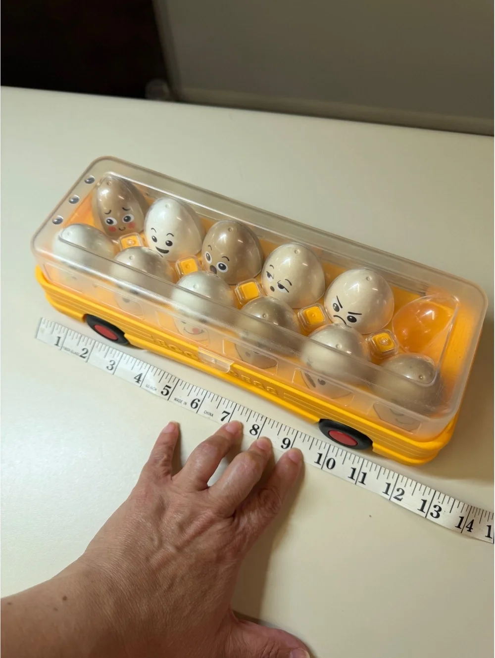 Eggxpress Toy Bus with 11 of 12 Expressive Eggs